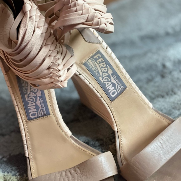 Salvatore Ferragamo ankle strap high heels - Picture 8 of 9